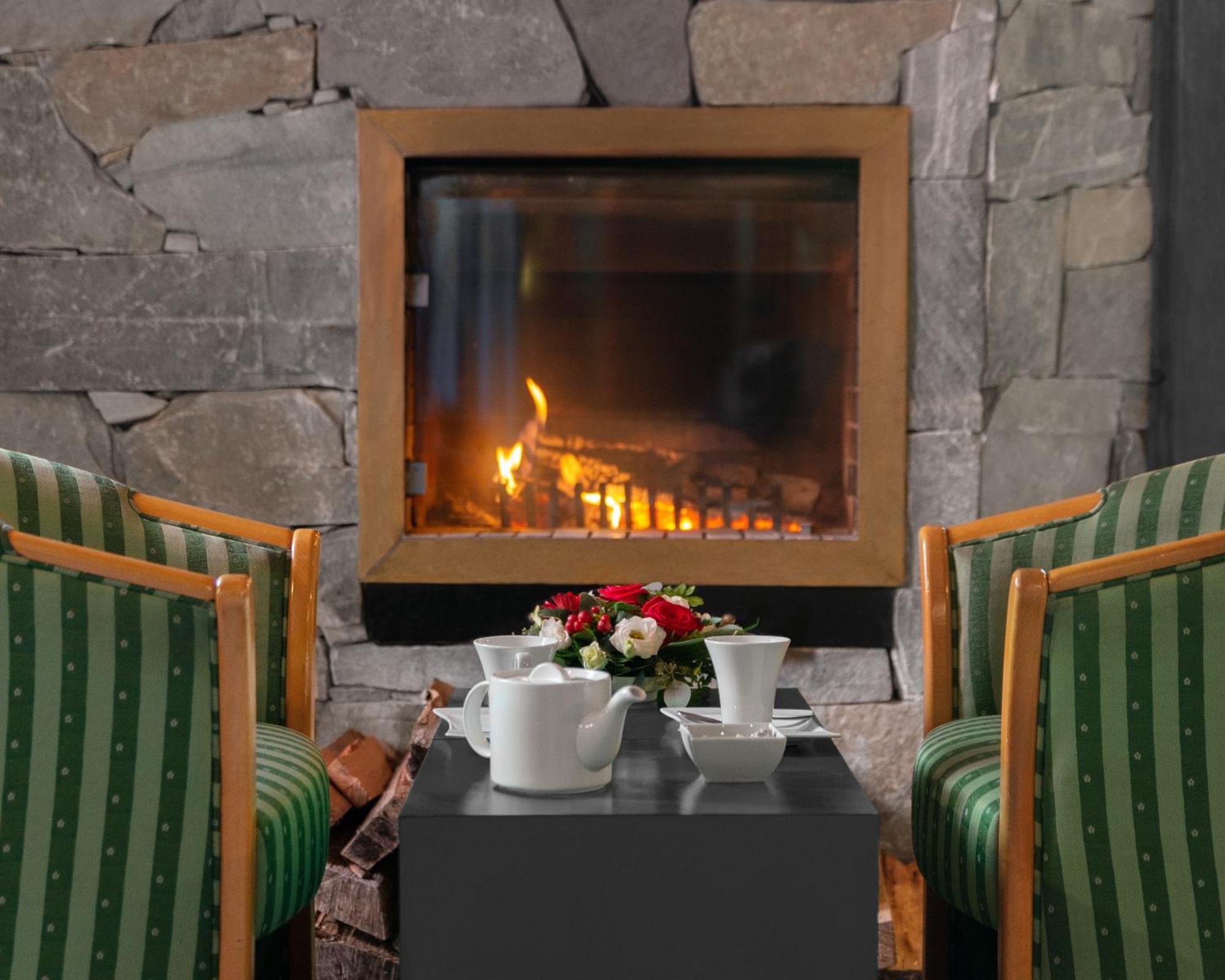Saint-Ferréol Brit Hotel Florimont מראה חיצוני תמונה