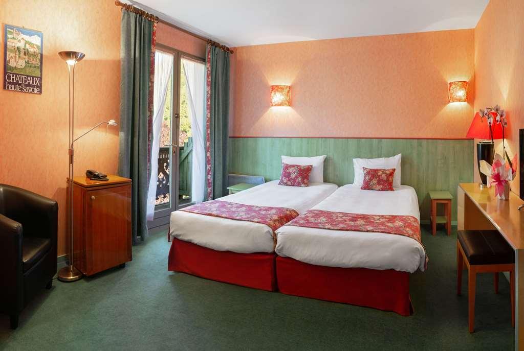 Saint-Ferréol Brit Hotel Florimont חדר תמונה